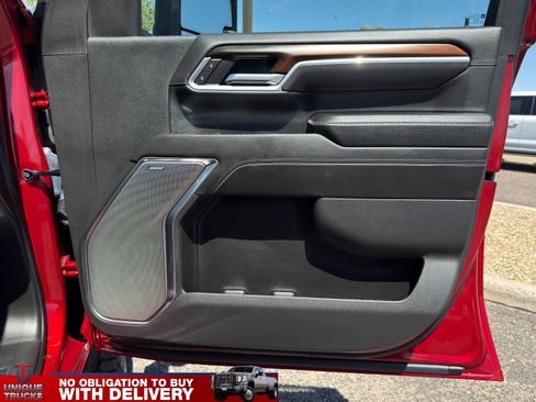 Used 2024 GMC Sierra 2500 Denali w/ Denali Reserve Package AWD/4WD image 30