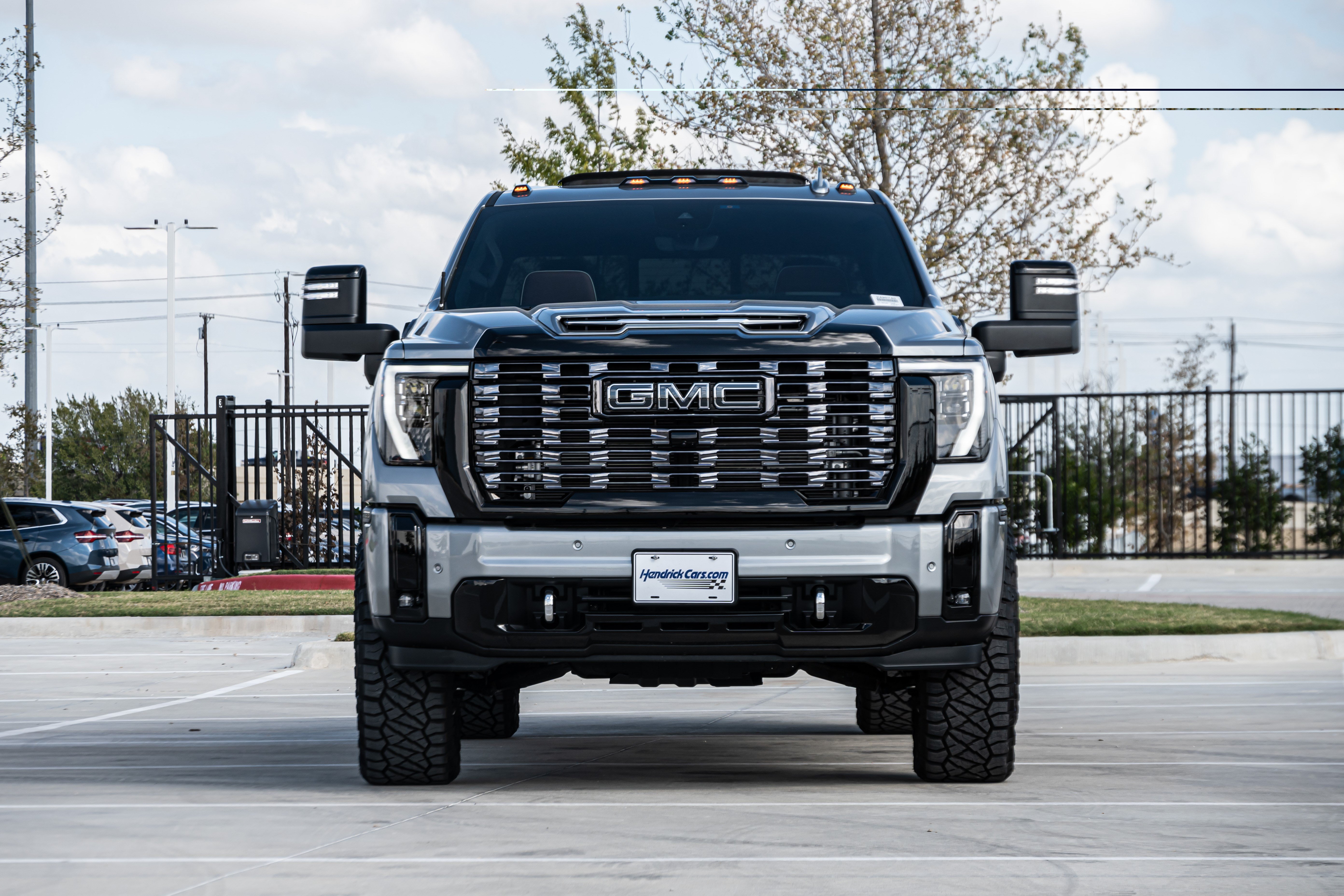 Used 2026 GMC Sierra 3500 Denali Ultimate AWD/4WD image 3