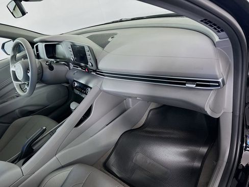 Certified 2023 Hyundai Elantra SEL w/ Convenience Package image 27