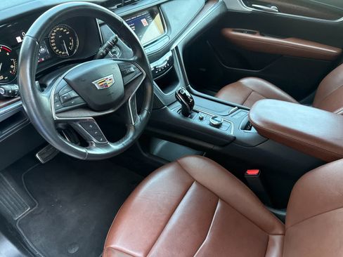 Used 2023 Cadillac XT5 Sportv AWD/4WD image 11