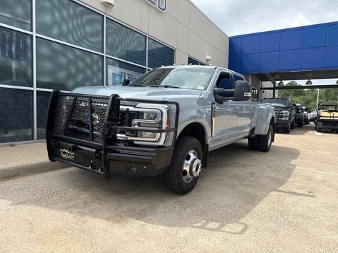 Used 2024 Ford F350 Lariat w/ Lariat Ultimate Package AWD/4WD image 4