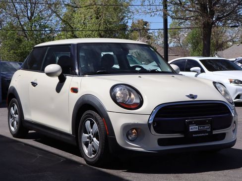 Used 2017 MINI Cooper 2-Door Hardtop FWD image 7