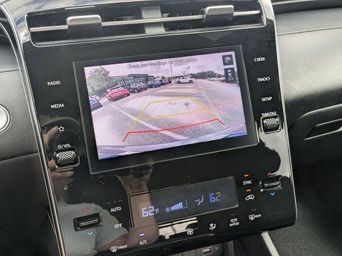Used 2024 Hyundai Tucson SEL FWD image 17
