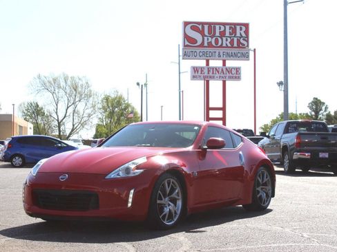 Used 2015 Nissan 370Z Touring RWD image 7
