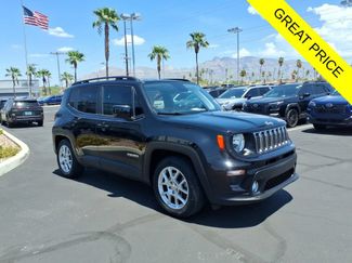 Used 2019 Jeep Renegade Latitude FWD video 1