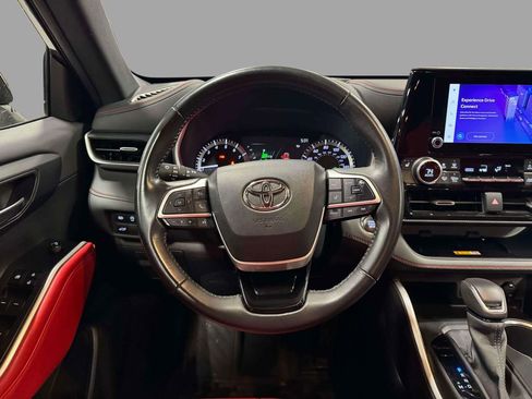 Used 2023 Toyota Highlander XSE image 20