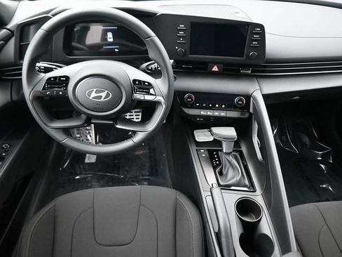 Used 2026 Hyundai Elantra Sport FWD image 13