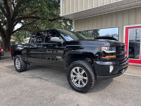 Used 2018 Chevrolet Silverado 1500 LT w/ Texas Edition AWD/4WD image 1