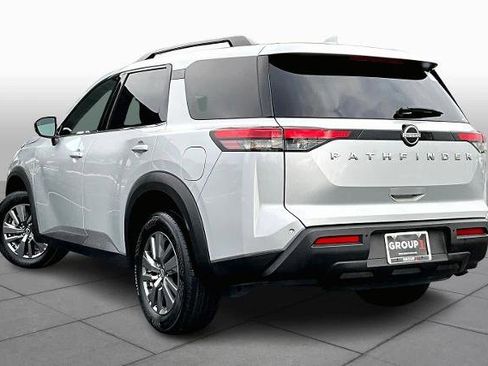 Certified 2025 Nissan Pathfinder SV image 11