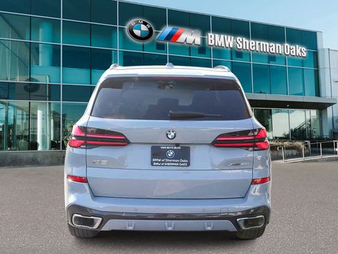 Used 2025 BMW X5 xDrive40i image 5