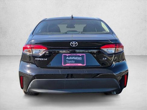 Used 2024 Toyota Corolla LE image 7