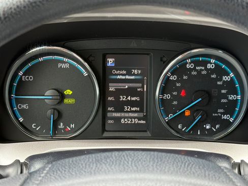 Used 2018 Toyota RAV4 LE AWD/4WD image 24