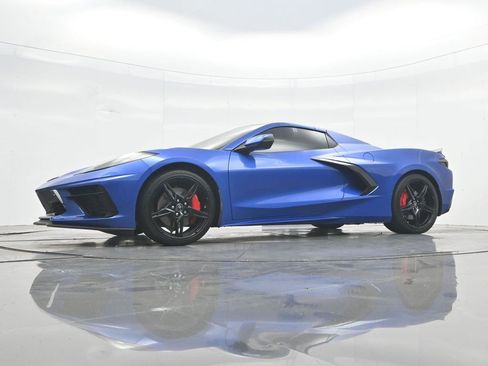 Used 2022 Chevrolet Corvette Stingray Premium Conv w/ Z51 Performance Package RWD image 31