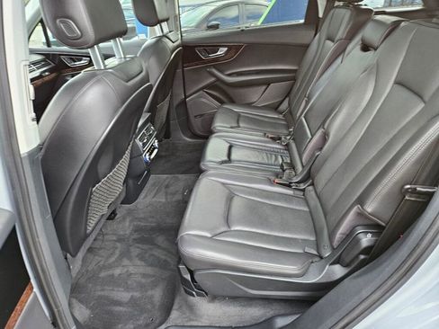 Used 2017 Audi Q7 3.0T Premium Plus w/ Premium Plus Package image 14