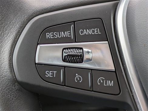 Used 2024 BMW 330e image 27