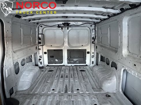 Used 2019 Nissan NV 2500 S image 24