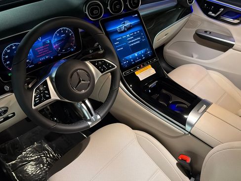 New 2026 Mercedes-Benz GLC 300 image 9