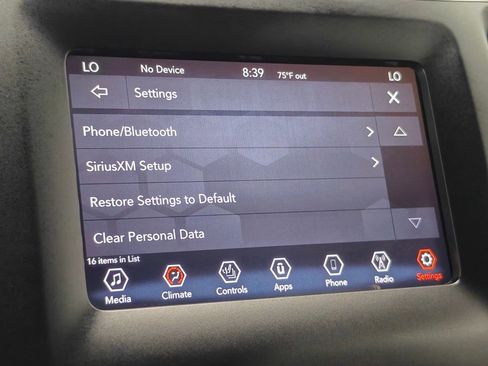 Used 2019 Jeep Cherokee Latitude Plus w/ Comfort/Convenience Group AWD/4WD image 42