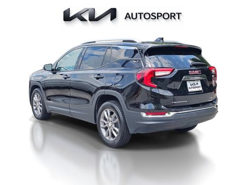 Used 2024 GMC Terrain SLT AWD/4WD image 12