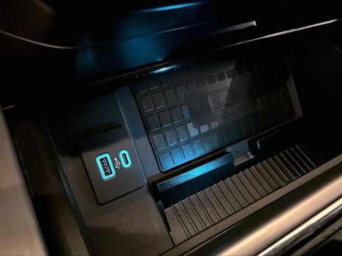 Used 2020 Ford F250 Platinum w/ FX4 Off-Road Package image 31