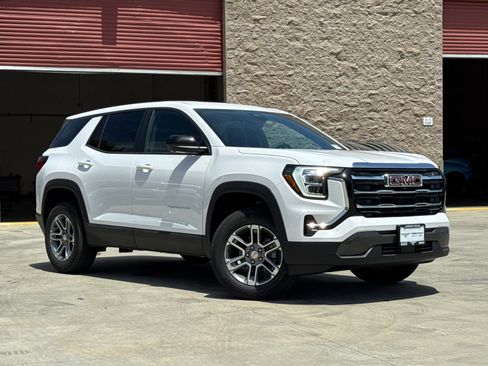 New 2026 GMC Terrain Elevation w/ Technology Package II AWD/4WD image 2