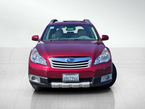 Used 2011 Subaru Outback 3.6R Premium AWD/4WD image 2