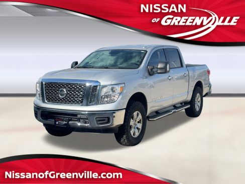Used 2018 Nissan Titan SV w/ SV Convenience Package image 1