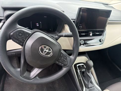 Used 2026 Toyota Corolla LE FWD image 11