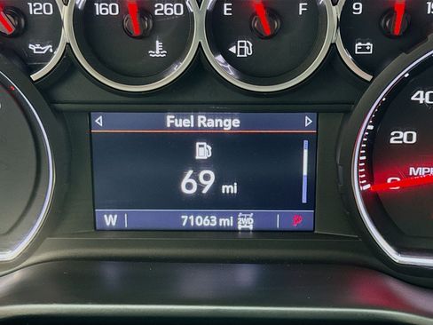 Used 2020 Chevrolet Silverado 1500 LT w/ LT Value Package AWD/4WD image 8