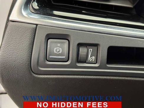 Used 2020 Cadillac XT6 Premium Luxury image 41