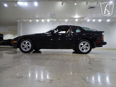 Used 1987 Porsche 944 S image 8