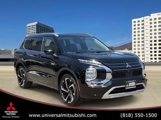 Used 2024 Mitsubishi Outlander 4WD Plug-In Hybrid video 1