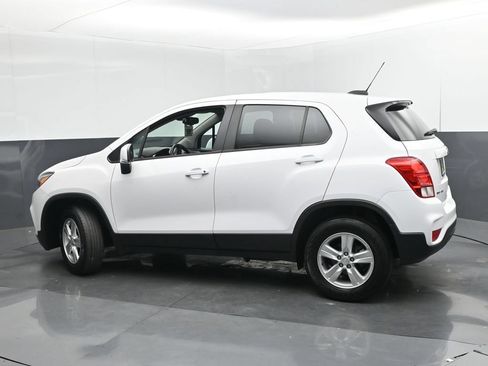 Used 2020 Chevrolet Trax LS w/ Tint and Cruise Package AWD/4WD image 25