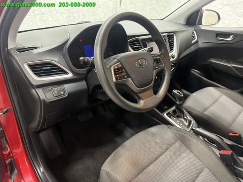 Used 2019 Hyundai Accent SE FWD image 3