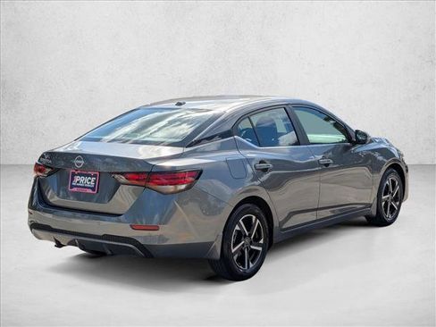 Used 2025 Nissan Sentra SV FWD image 5