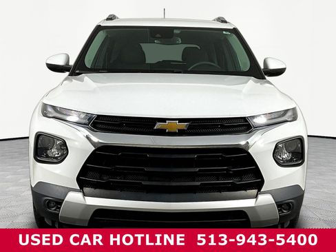 Used 2023 Chevrolet TrailBlazer LT w/ Convenience Package AWD/4WD image 2