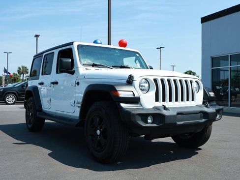 Used 2020 Jeep Wrangler Unlimited Sport S AWD/4WD image 3
