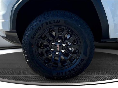 New 2026 GMC Canyon Elevation image 13