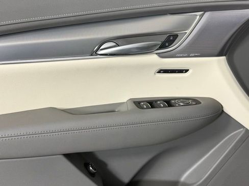 New 2025 Cadillac XT5 Premium Luxury image 12