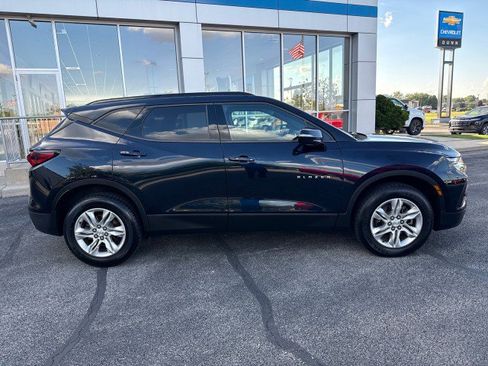 Used 2020 Chevrolet Blazer LT FWD image 2