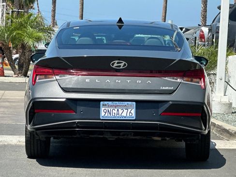 Used 2024 Hyundai Elantra Limited FWD image 5