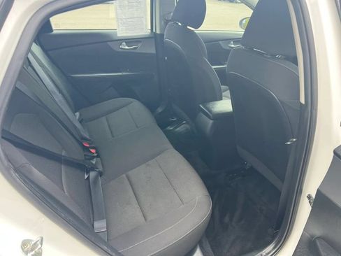 Used 2020 Kia Forte LXS FWD image 7
