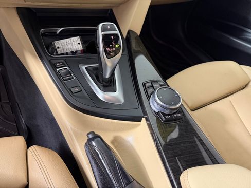 Used 2017 BMW 330i Sedan RWD image 19