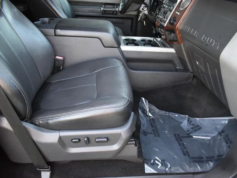 Used 2016 Ford F250 Lariat w/ Lariat Interior Package AWD/4WD image 29
