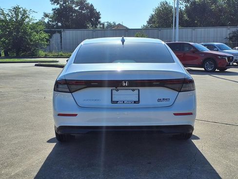 Used 2023 Honda Accord EX image 8