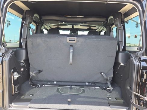 Used 2026 Jeep Wrangler Rubicon AWD/4WD image 28