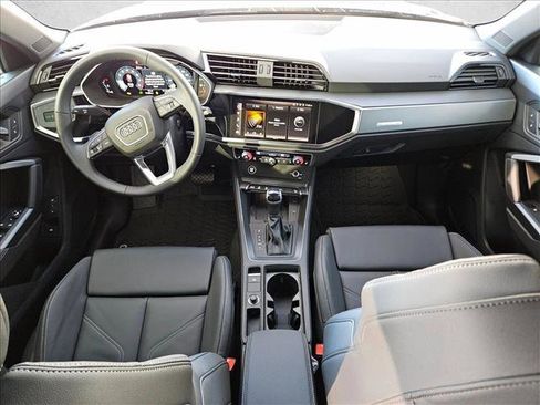 Certified 2025 Audi Q3 2.0T Premium w/ Convenience Package image 15