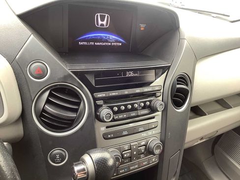 Used 2014 Honda Pilot Touring image 16