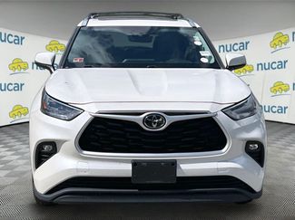 Used 2021 Toyota Highlander XLE AWD/4WD video 2
