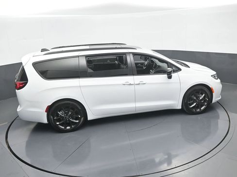 New 2026 Chrysler Pacifica Limited w/ S Appearance Package image 47